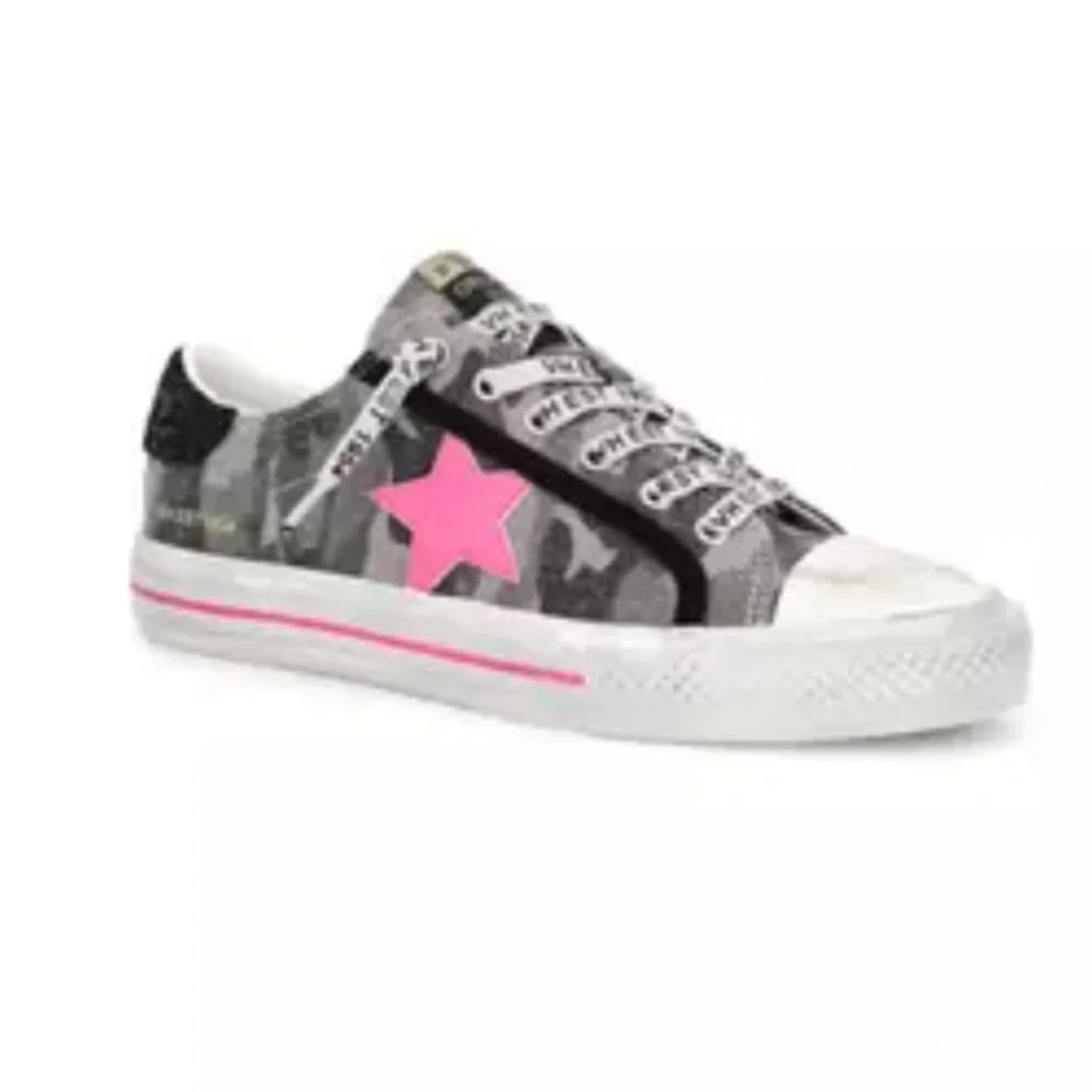 vintage havana alive sneaker in camo